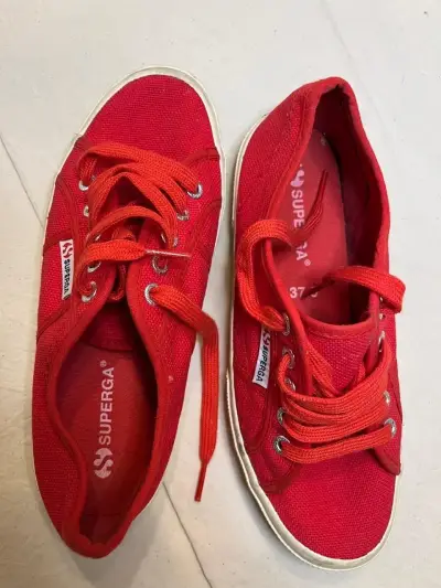 Zapatillas rojas Superga - miniatura 2