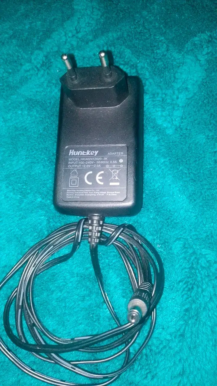 Cargador Huntkey negro - 3