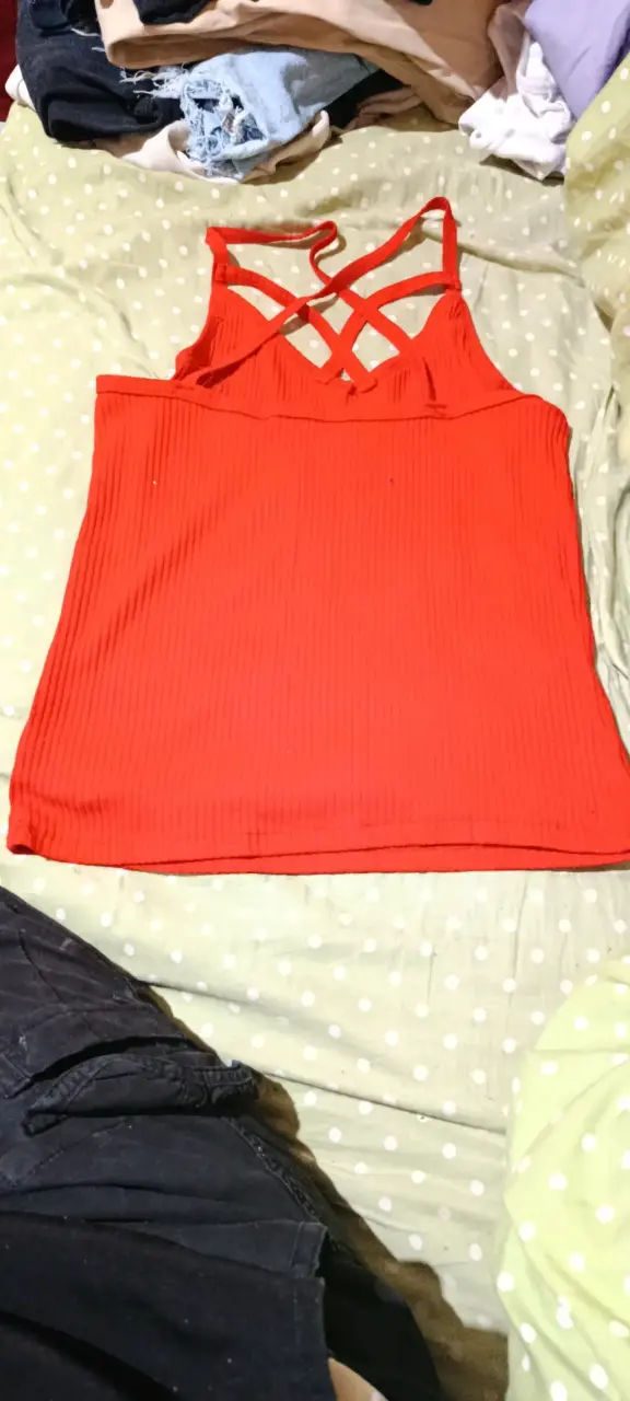 Polera roja sin mangas - 3