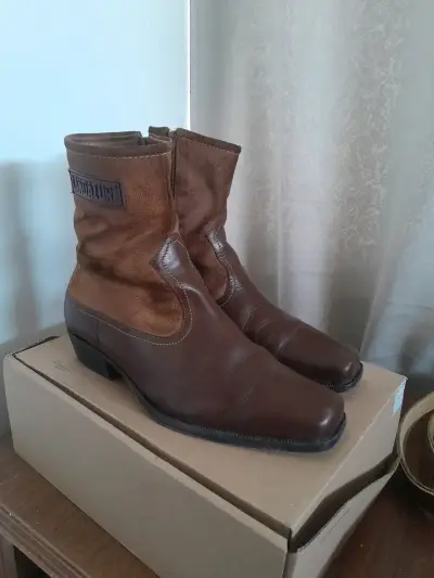 Botas de cuero marrón - miniatura 1