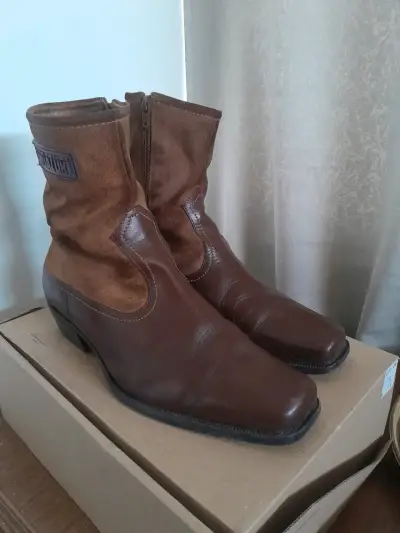 Botas de cuero marrón - miniatura 2