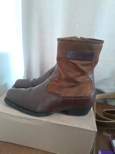 Botas de cuero marrón - miniatura 4
