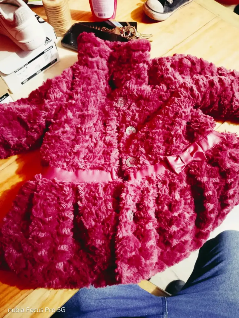 Abrigos infantil peludo rosado - 2
