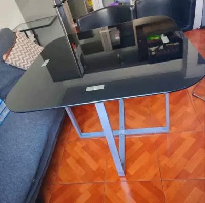 Comedor de vidrio negro - miniatura 1