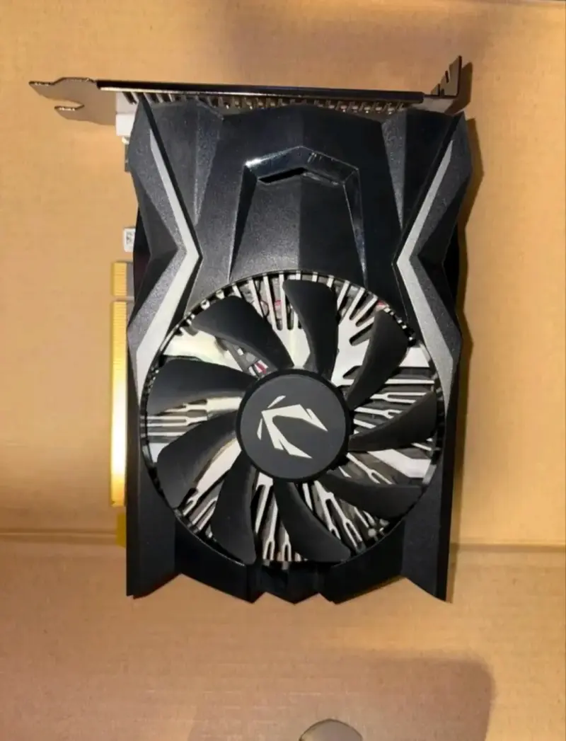 Tarjeta gráfica Zotac compacta - 1