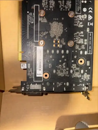 Tarjeta gráfica Zotac compacta - miniatura 3