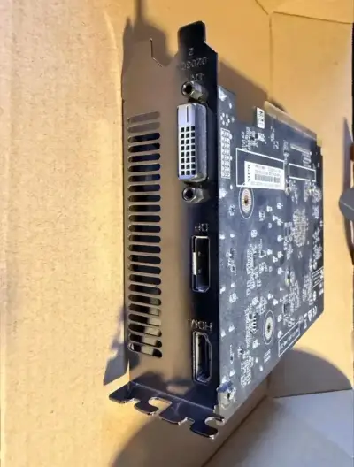 Tarjeta gráfica Zotac compacta - miniatura 4