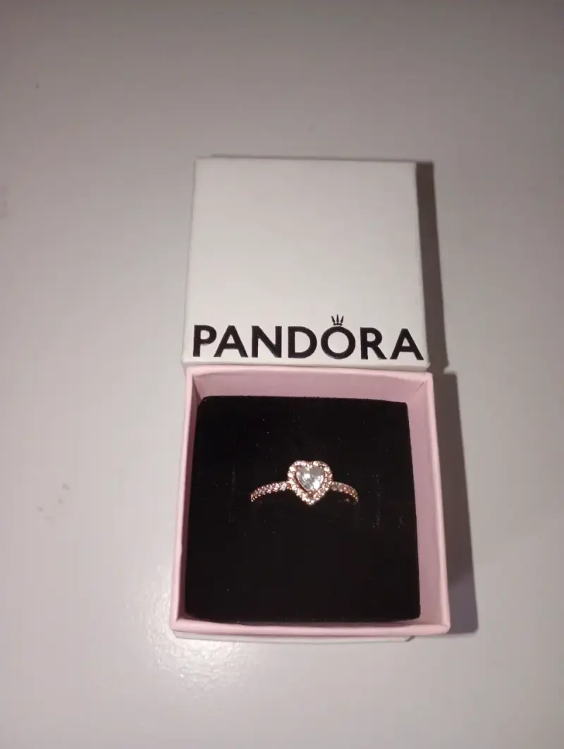 Anillo Pandora con corazón brillante - 1