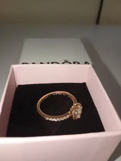 Anillo Pandora con corazón brillante - miniatura 2