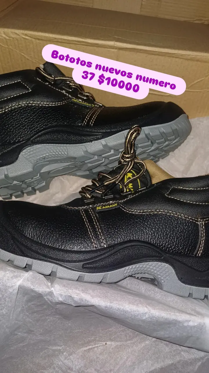 Bototos de cuero negro nuevos - 1