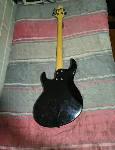 Amplificador y bajo electrico - miniatura 4