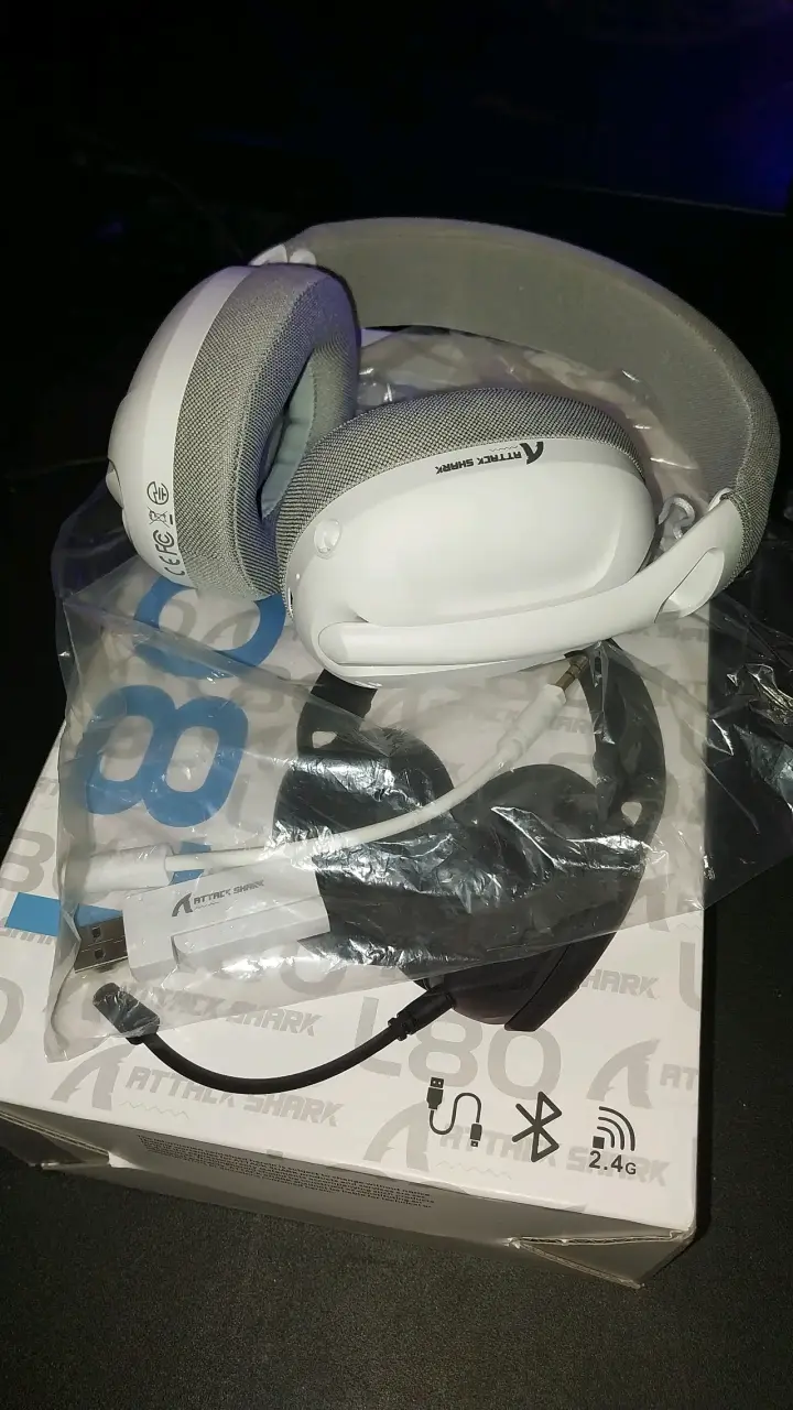 Auriculares Attack Shark blancos - 1