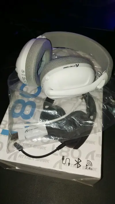 Auriculares Attack Shark blancos - miniatura 1