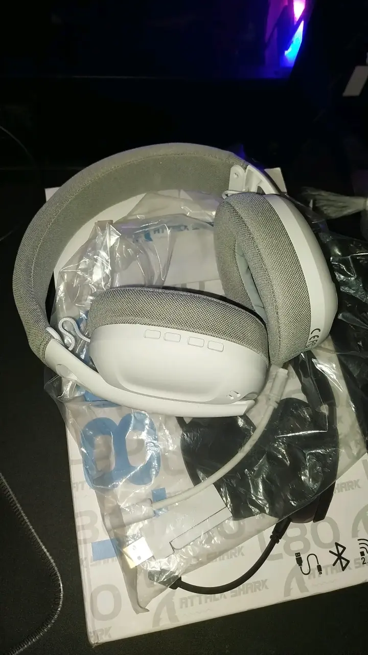 Auriculares Attack Shark blancos - 3