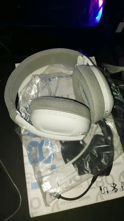 Auriculares Attack Shark blancos - miniatura 3