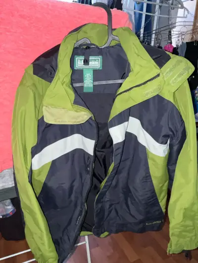 Chaqueta outdoor verde y negra para niño - miniatura 1