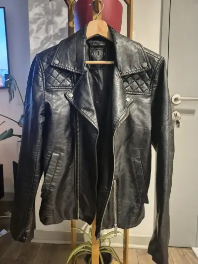 Chaqueta de cuero negra - miniatura 4