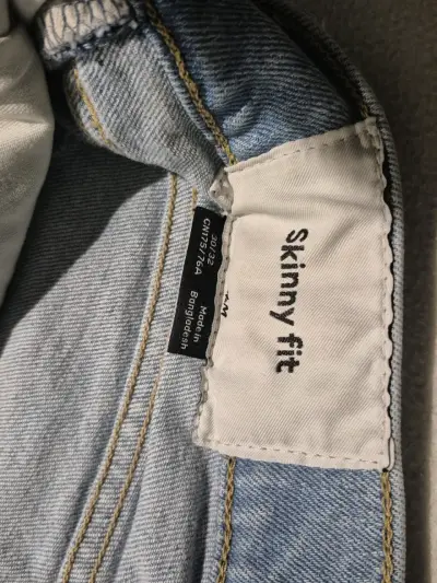 Jeans azul claro skinny - miniatura 3