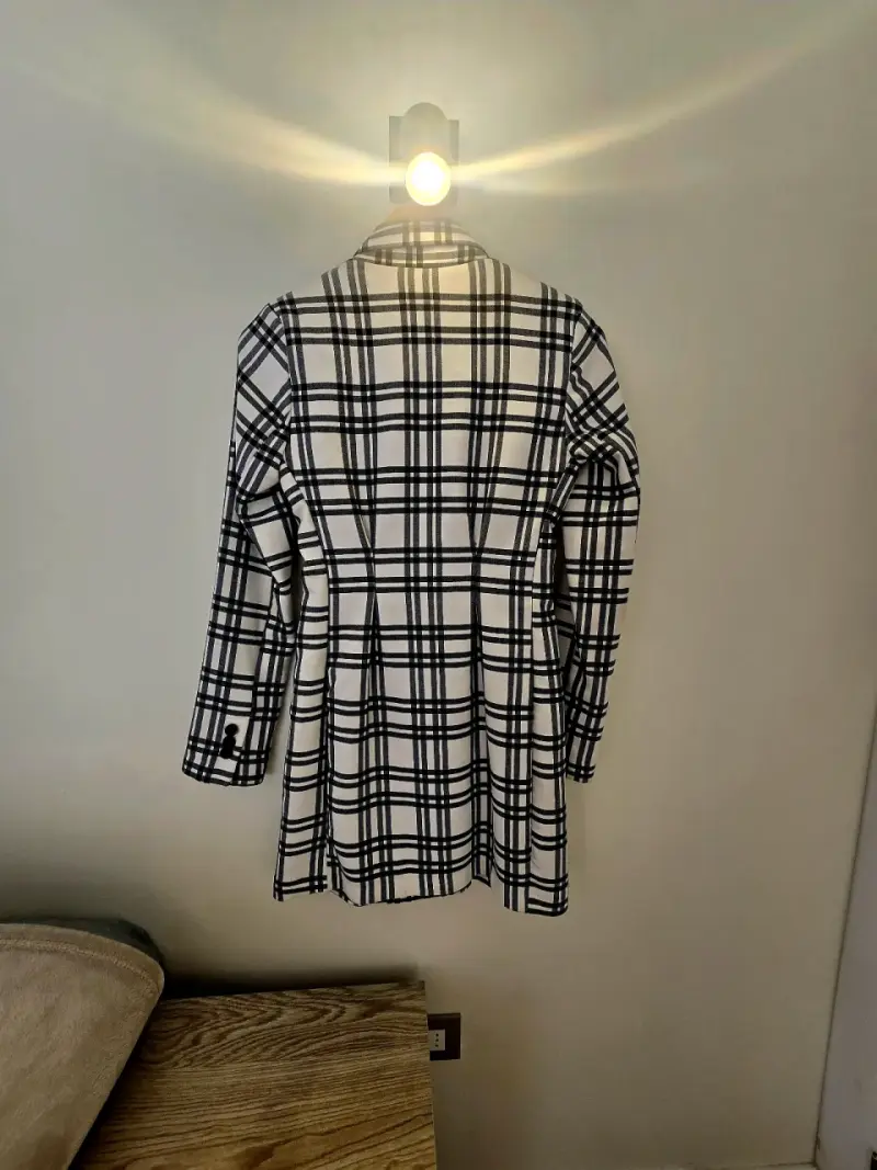 Blazer talla xs marca BERSHKA - 4