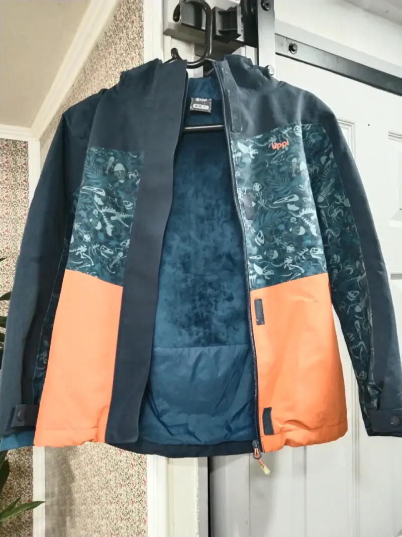Chaqueta impermeable azul y naranja - 1