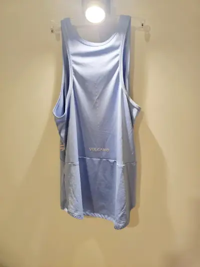 Polera deportiva celeste sin mangas - miniatura 4