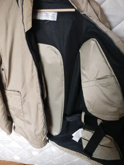 Parka beige con capucha talla L - miniatura 2