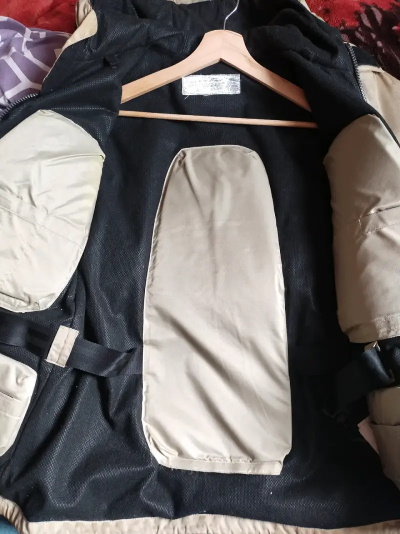 Parka beige con capucha talla L - 3