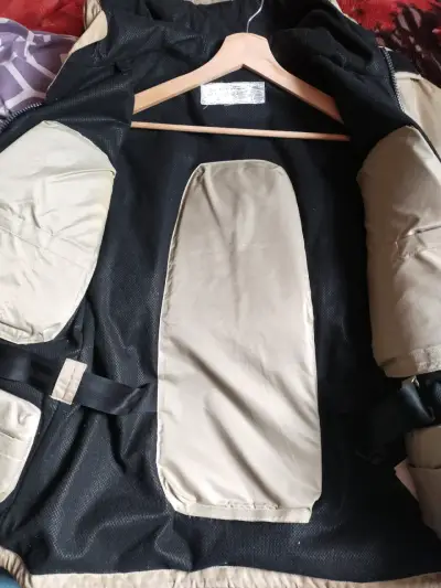 Parka beige con capucha talla L - miniatura 3