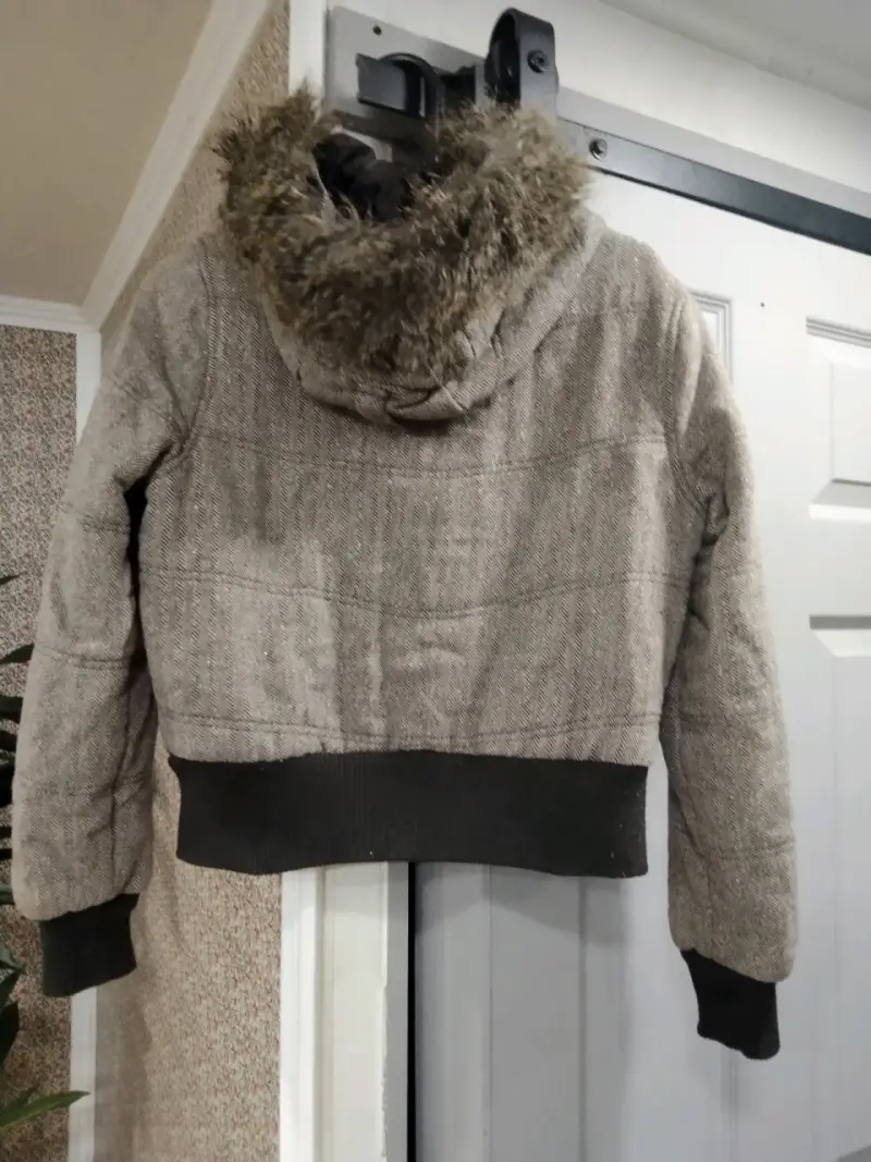 Chaqueta invernal con capucha - 4
