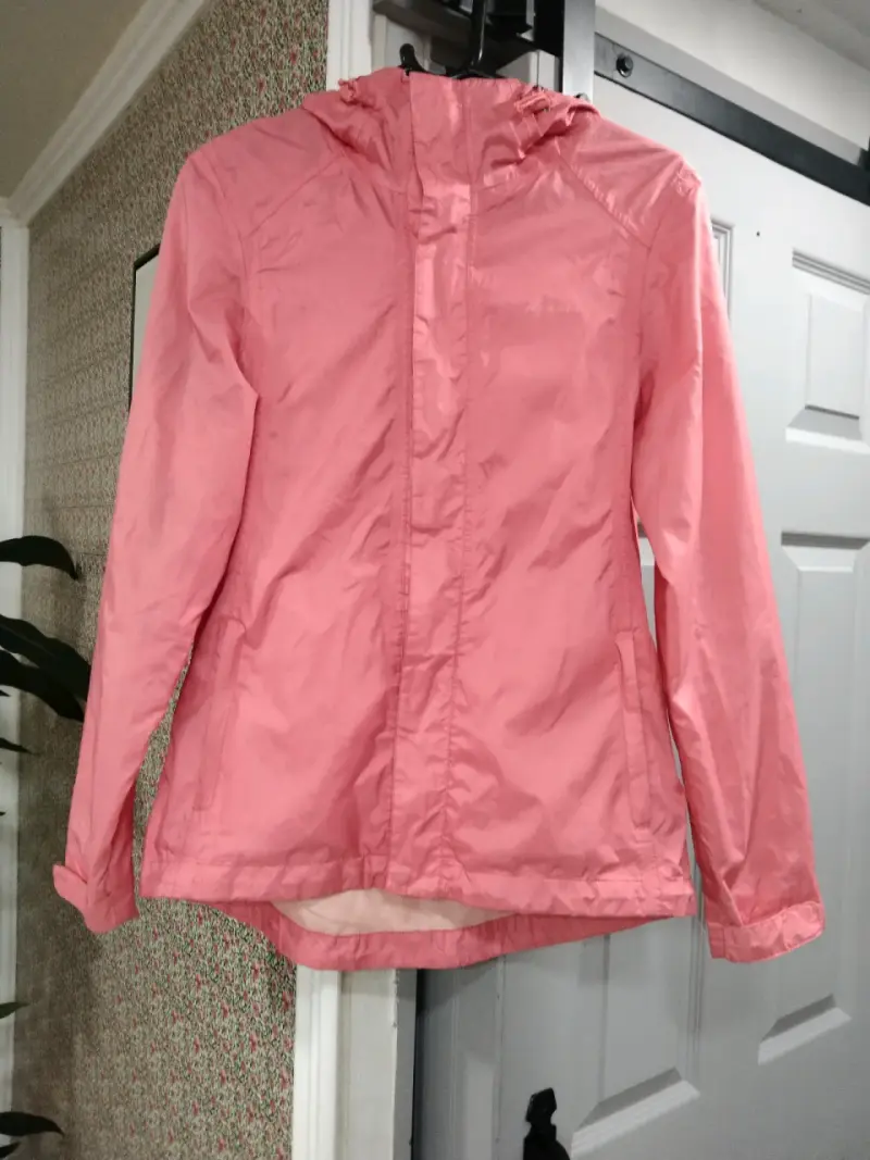 Chaqueta impermeable rosada - 3