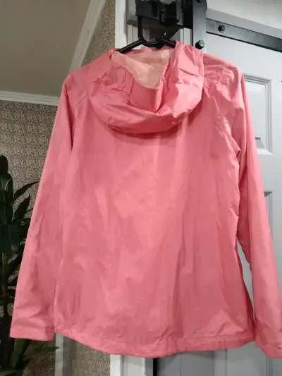 Chaqueta impermeable rosada - miniatura 4