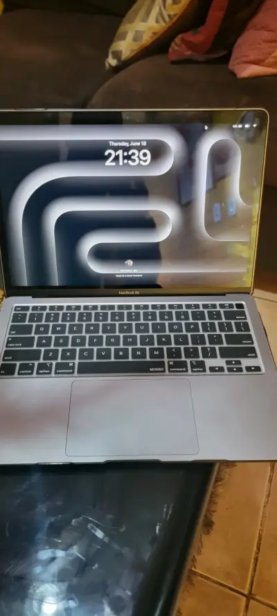 MacBook Air usado - miniatura 3