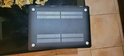 MacBook Air usado - miniatura 4