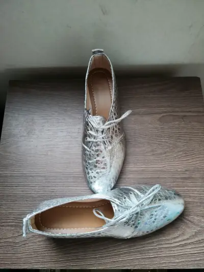 Zapatos plateados talle 38/39 - miniatura 6