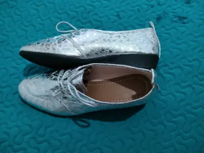Zapatos plateados talle 38/39 - miniatura 8
