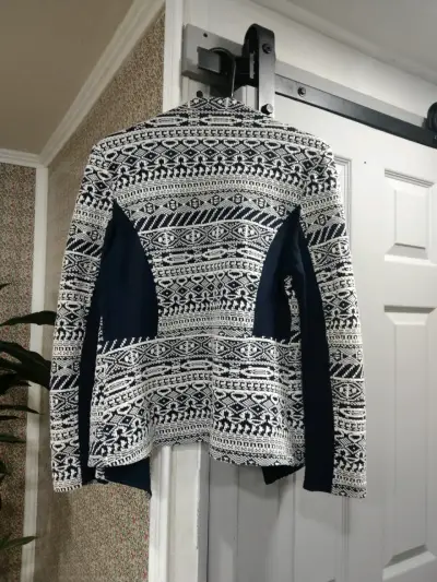 Chaqueta estampada blanco y azul - miniatura 2