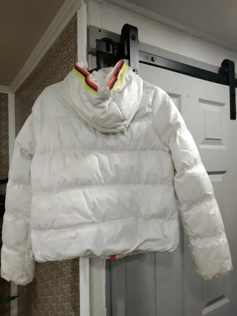 Chaqueta blanca con capucha - 2
