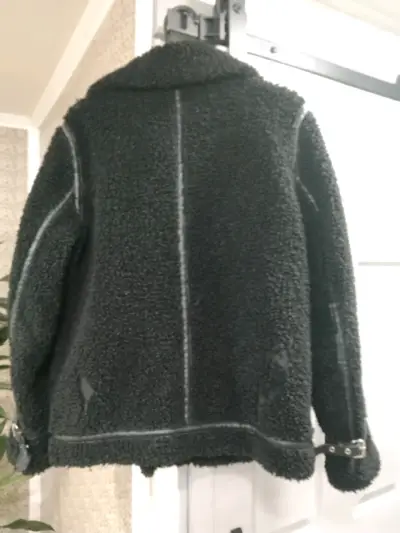 Chaqueta de lana negra con zipper - miniatura 3