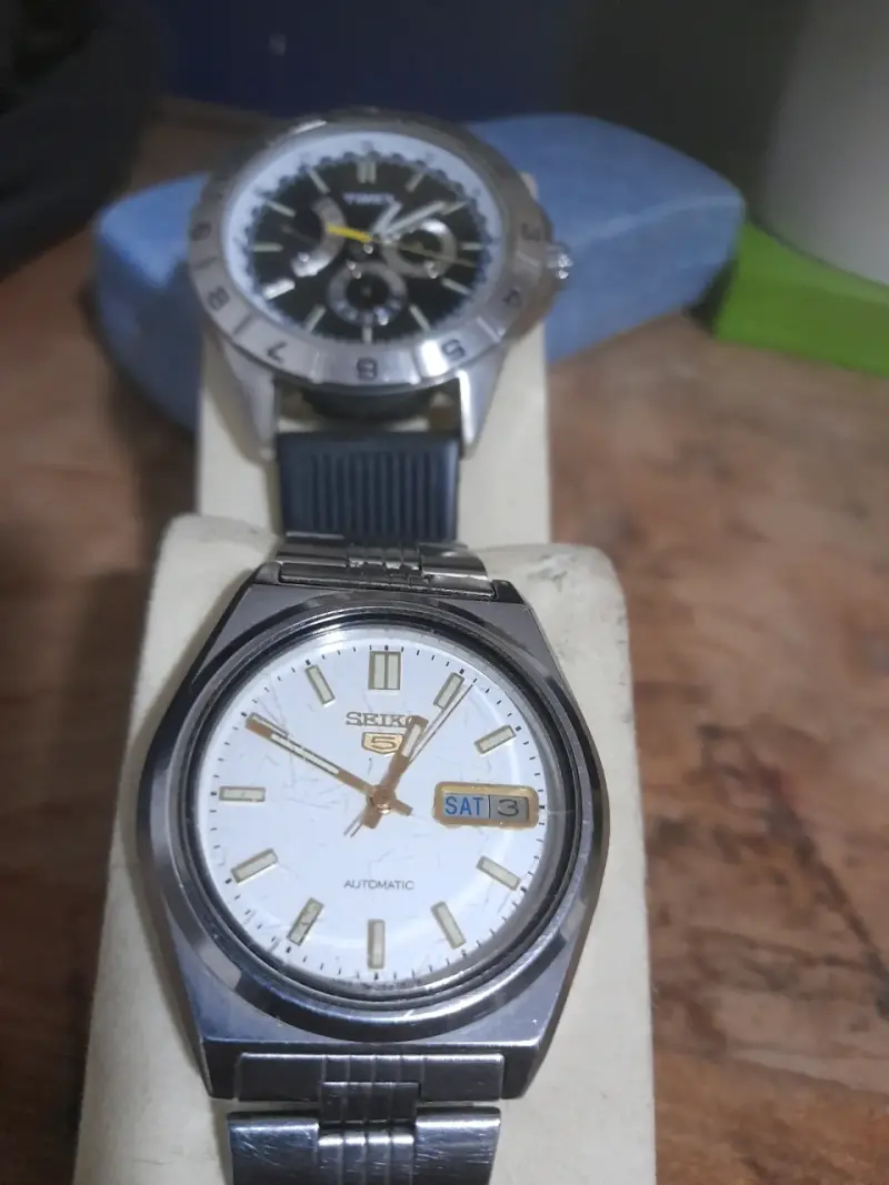 Reloj automático Seiko y Timex - 1