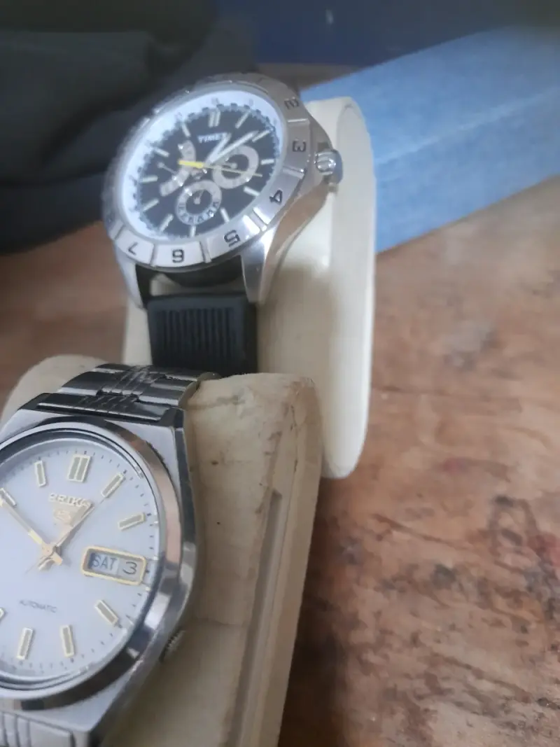Reloj automático Seiko y Timex - 3