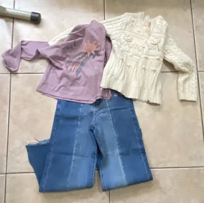 Conjunto niña jeans, polera y sweater Talla 6-8 - miniatura 1