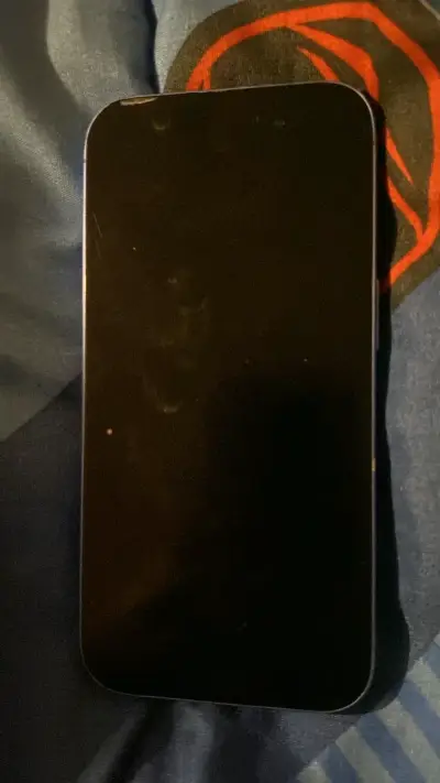 IPhone16 con carcasa azul para repuestos - miniatura 2