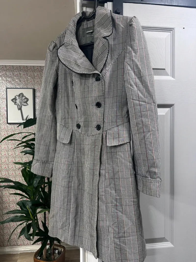 Abrigo a cuadros gris para mujer - 1