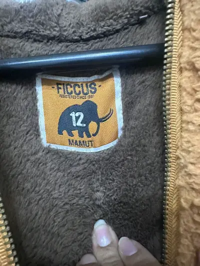Chaqueta beige de lana con capucha - miniatura 3