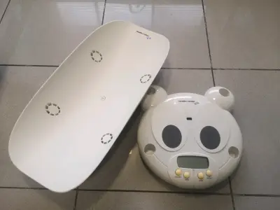 Pesa digital para bebés - miniatura 2