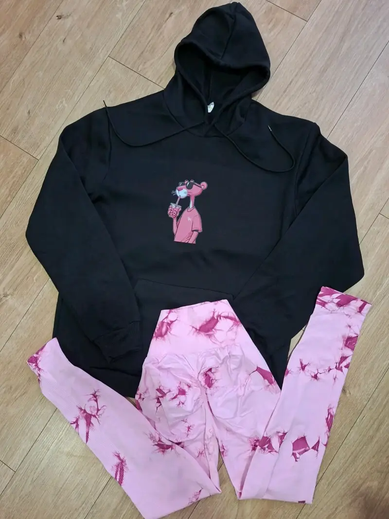 Conjunto polerón y leggings estampados
