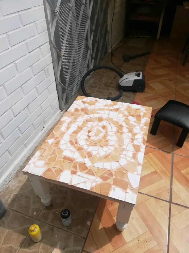 Mesa de centro con mosaico