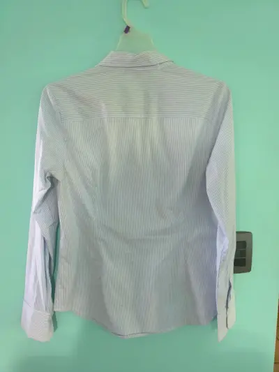 Camisa blanca de rayas - miniatura 2