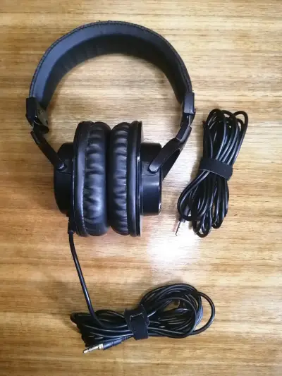 Audífonos Tascam TH-200X - miniatura 2
