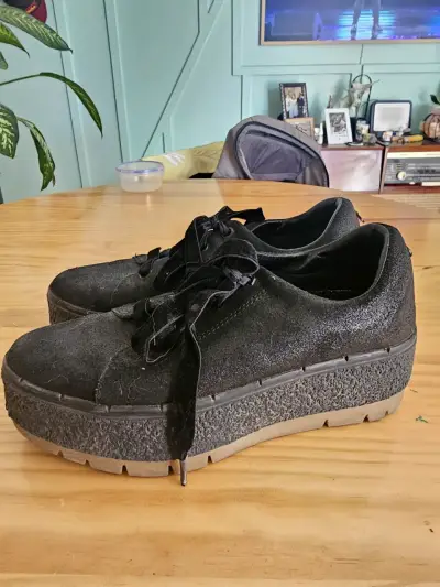 Zapatillas negras con plataforma - miniatura 1